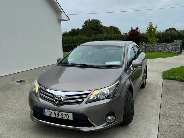 Toyota Avensis Saloon, Diesel, 2015, Bronze