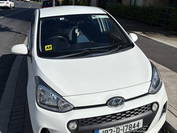 Hyundai i10 Hatchback, Petrol, 2018, White