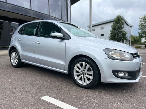 Volkswagen Polo Hatchback, Petrol, 2014, Silver