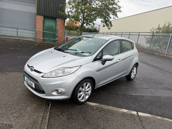Ford Fiesta Hatchback, Petrol, 2009, Silver