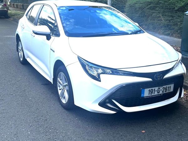 Toyota Corolla Hatchback, Petrol Hybrid, 2019, White