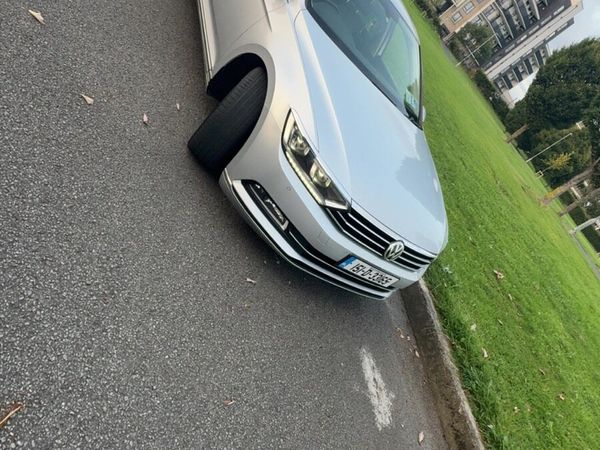 Volkswagen Passat Saloon, Diesel, 2015, Silver
