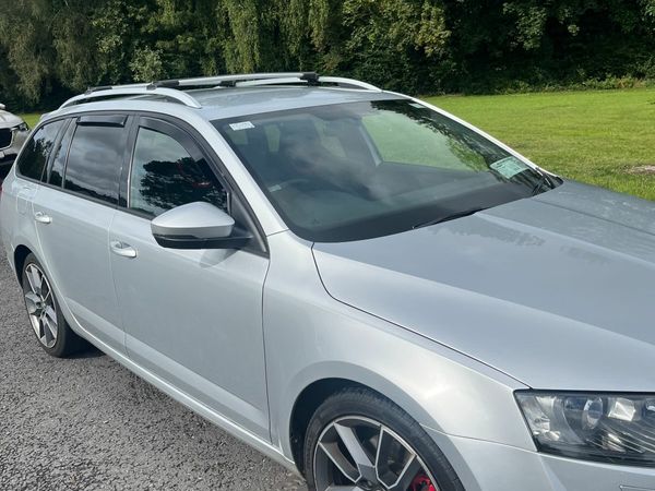 Skoda Octavia Estate, Diesel, 2017, Grey