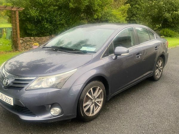 Toyota Avensis Saloon, Diesel, 2014, Blue