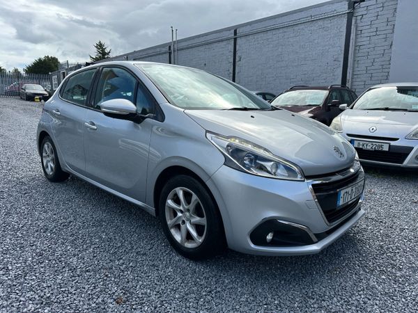 Peugeot 208 Hatchback, Petrol, 2017, Grey