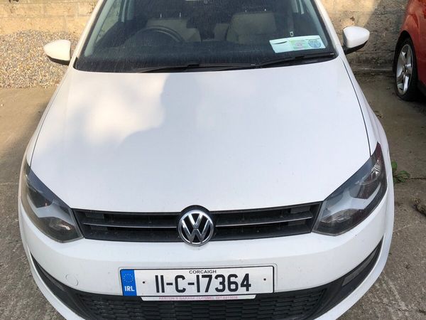 Volkswagen Polo Hatchback, Petrol, 2011, White