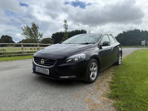 Volvo V40 Hatchback, Diesel, 2013, Black