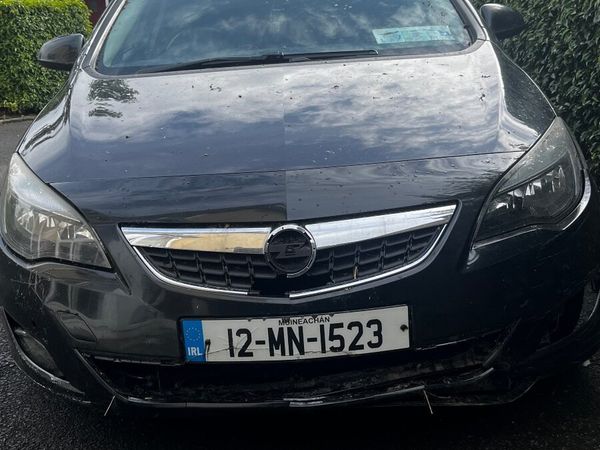 Vauxhall Astra Hatchback, Diesel, 2012, Black