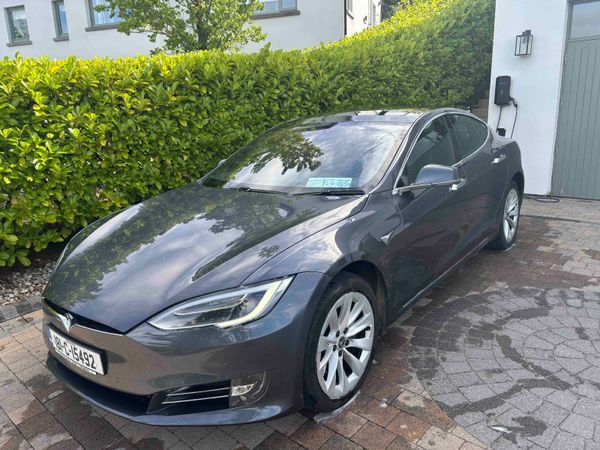 Tesla Model S Hatchback, Electric, 2018, Silver