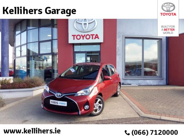 Toyota Yaris Hatchback, Petrol Hybrid, 2014, Red
