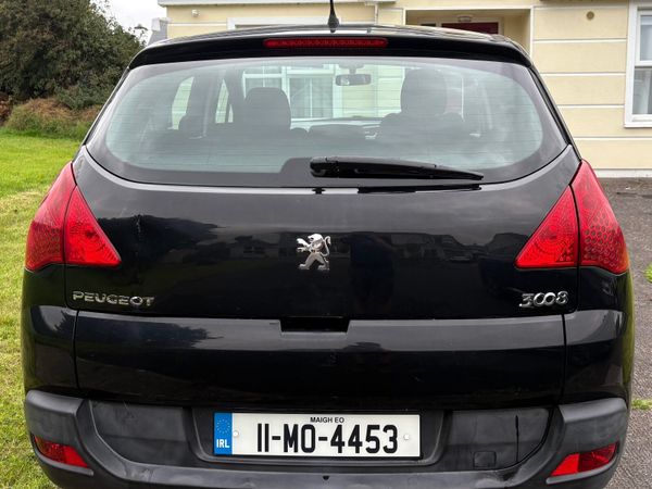 Peugeot 3008 MPV, Diesel, 2011, Black