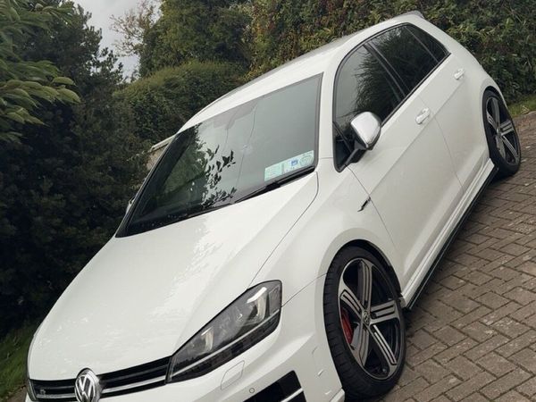 Volkswagen Golf Estate, Petrol, 2016, White