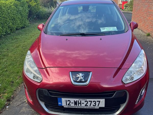 Peugeot 308 Hatchback, Diesel, 2012, Red