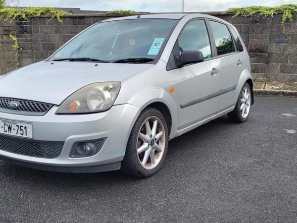 Ford Fiesta Hatchback, Petrol, 2007, Silver