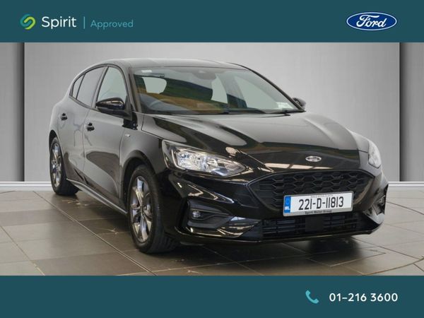 Ford Focus Hatchback, Petrol Hybrid, 2022, Black