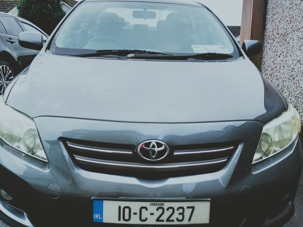 Toyota Corolla Saloon, Petrol, 2010, Grey