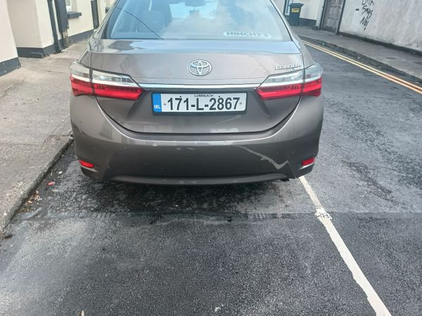 Toyota Corolla Saloon, Petrol, 2017, Grey