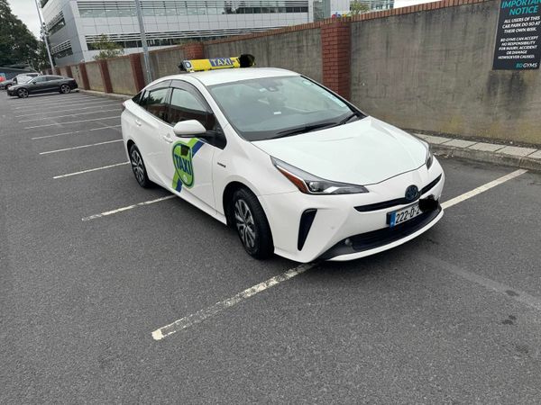 Toyota Prius Hatchback, Petrol Hybrid, 2022, White