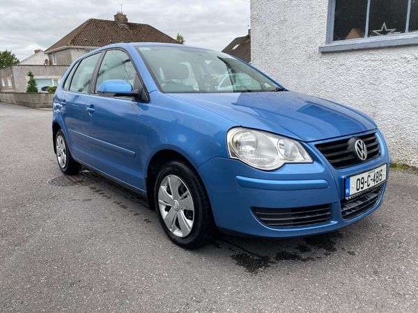 Volkswagen Polo Hatchback, Petrol, 2009, Blue