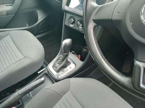 Peugeot 208 Hatchback, Diesel, 2016, Black