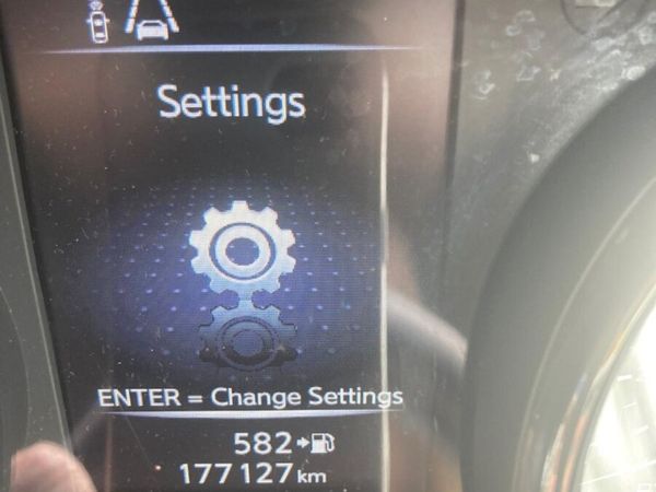 Nissan Qashqai SUV, Diesel, 2017, Grey