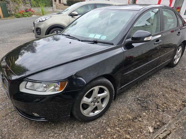 Volvo S40 Saloon, Diesel, 2012, Black