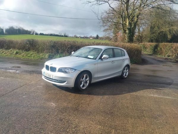 BMW 1-Series Hatchback, Diesel, 2010, Silver
