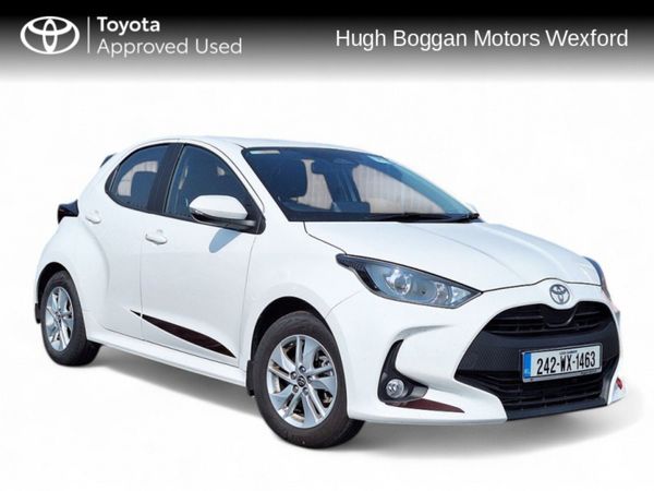 Toyota Yaris Hatchback, Petrol Hybrid, 2024, White