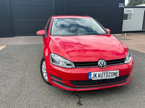 Volkswagen Golf Hatchback, Petrol, 2014, Red