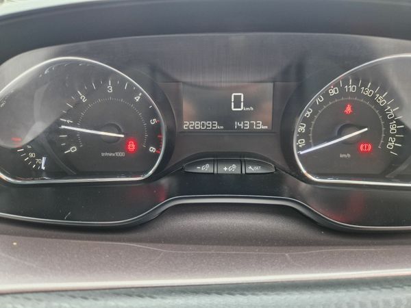 Peugeot 2008 Estate, Diesel, 2014, Black