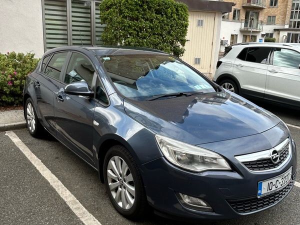 Opel Astra Hatchback, Diesel, 2010, Blue