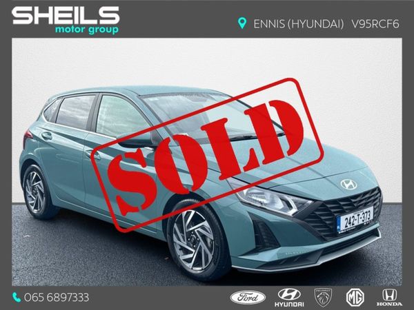 Hyundai i20 Hatchback, Petrol, 2024, Green