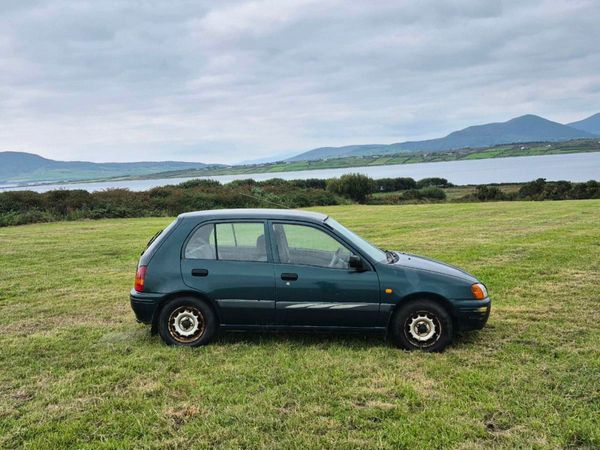 Toyota Starlet Hatchback, Petrol, 1998, Green
