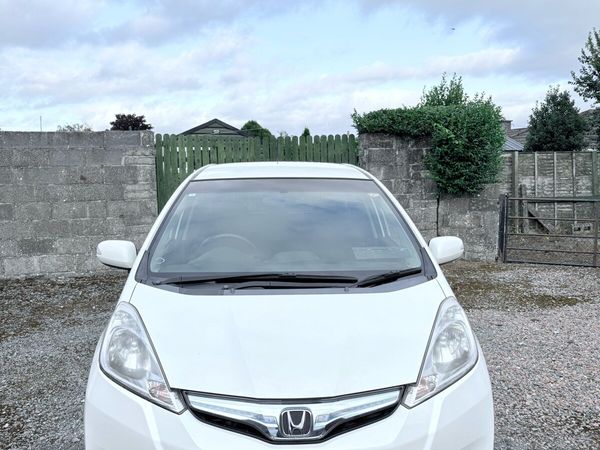 Honda Fit Hatchback, Petrol Hybrid, 2013, White
