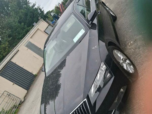 Skoda Superb Hatchback, Diesel, 2018, Black