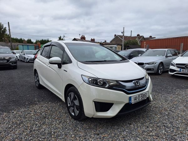 Honda Fit Hatchback, Petrol Hybrid, 2014, White