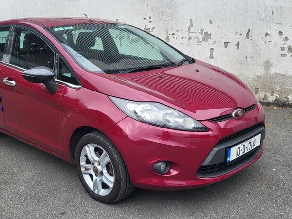 Ford Fiesta Hatchback, Petrol, 2010, Red