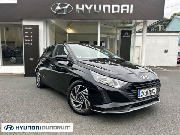 Hyundai i20 Hatchback, Petrol, 2024, Black