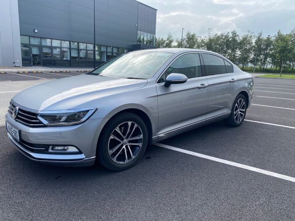 Volkswagen Passat Saloon, Diesel, 2019, Grey
