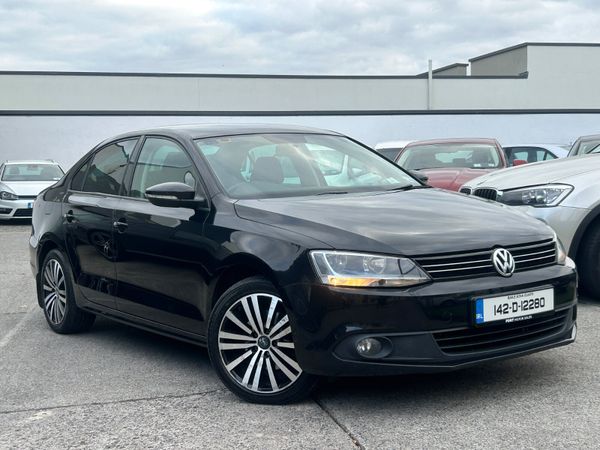 Volkswagen Jetta Saloon, Diesel, 2014, Black
