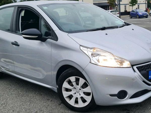 Peugeot 208 Hatchback, Petrol, 2013, Grey