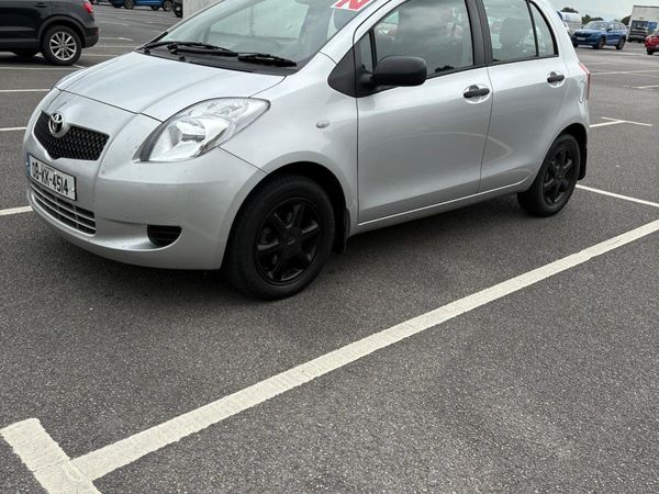 Toyota Yaris Hatchback, Petrol, 2008, Silver