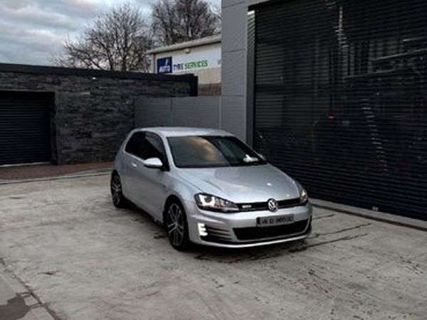 Volkswagen Golf Hatchback, Diesel, 2014, Silver