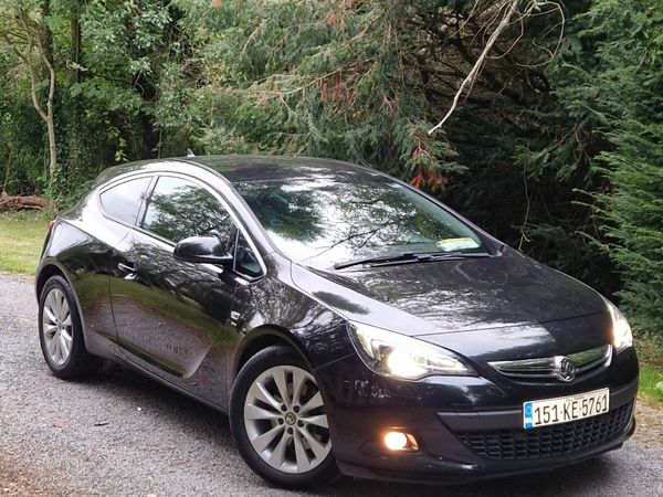 Vauxhall Astra Hatchback, Petrol, 2015, Black