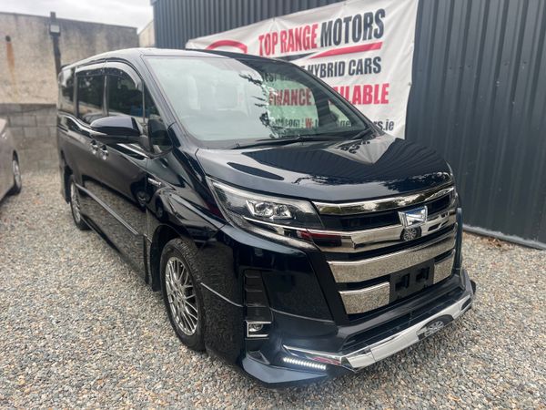 Toyota Voxy MPV, Petrol Hybrid, 2017, Green