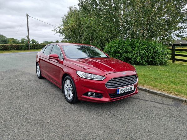 Ford Mondeo Hatchback, Diesel, 2015, Red