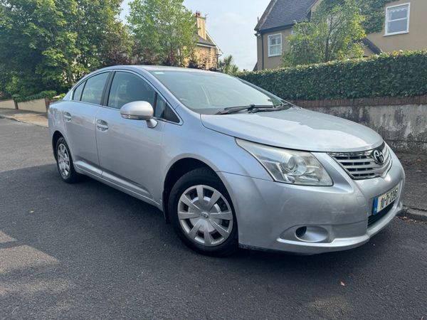 Toyota Avensis Saloon, Diesel, 2010, Silver