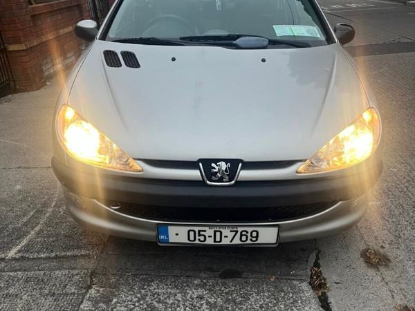 Peugeot 206 Hatchback, Petrol, 2005, Silver