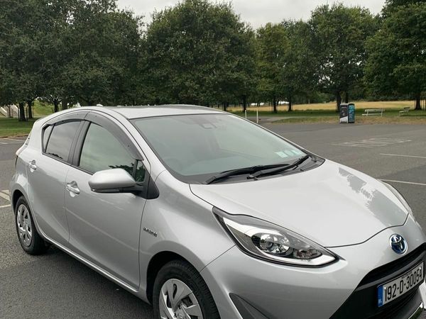 Toyota Aqua Hatchback, Petrol Hybrid, 2019, Silver