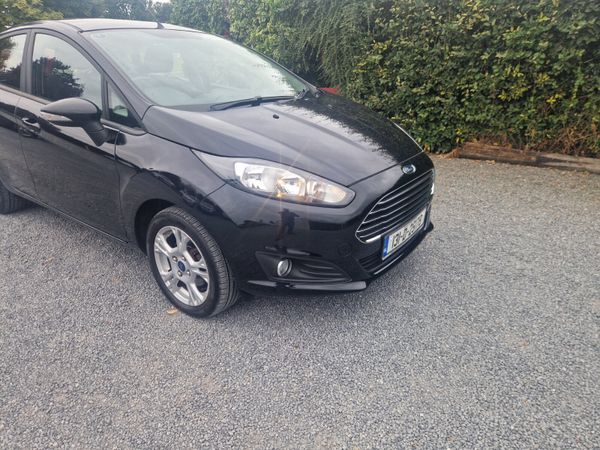 Ford Fiesta Hatchback, Petrol, 2013, Black